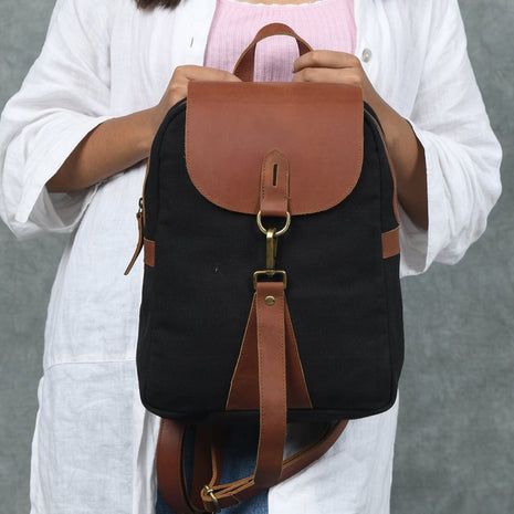 The Mini Bailey Canvas
